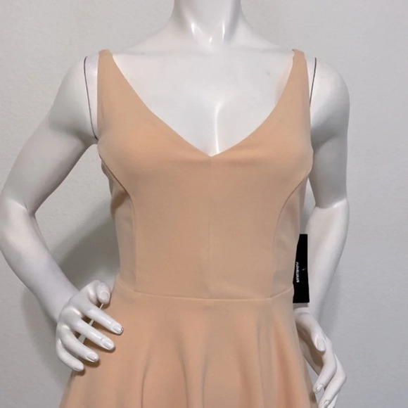 Lulus "NEW" Blush Pink V-Neck Sleeveless Darling Delight Skater Dress Size M - Picture 4 of 10